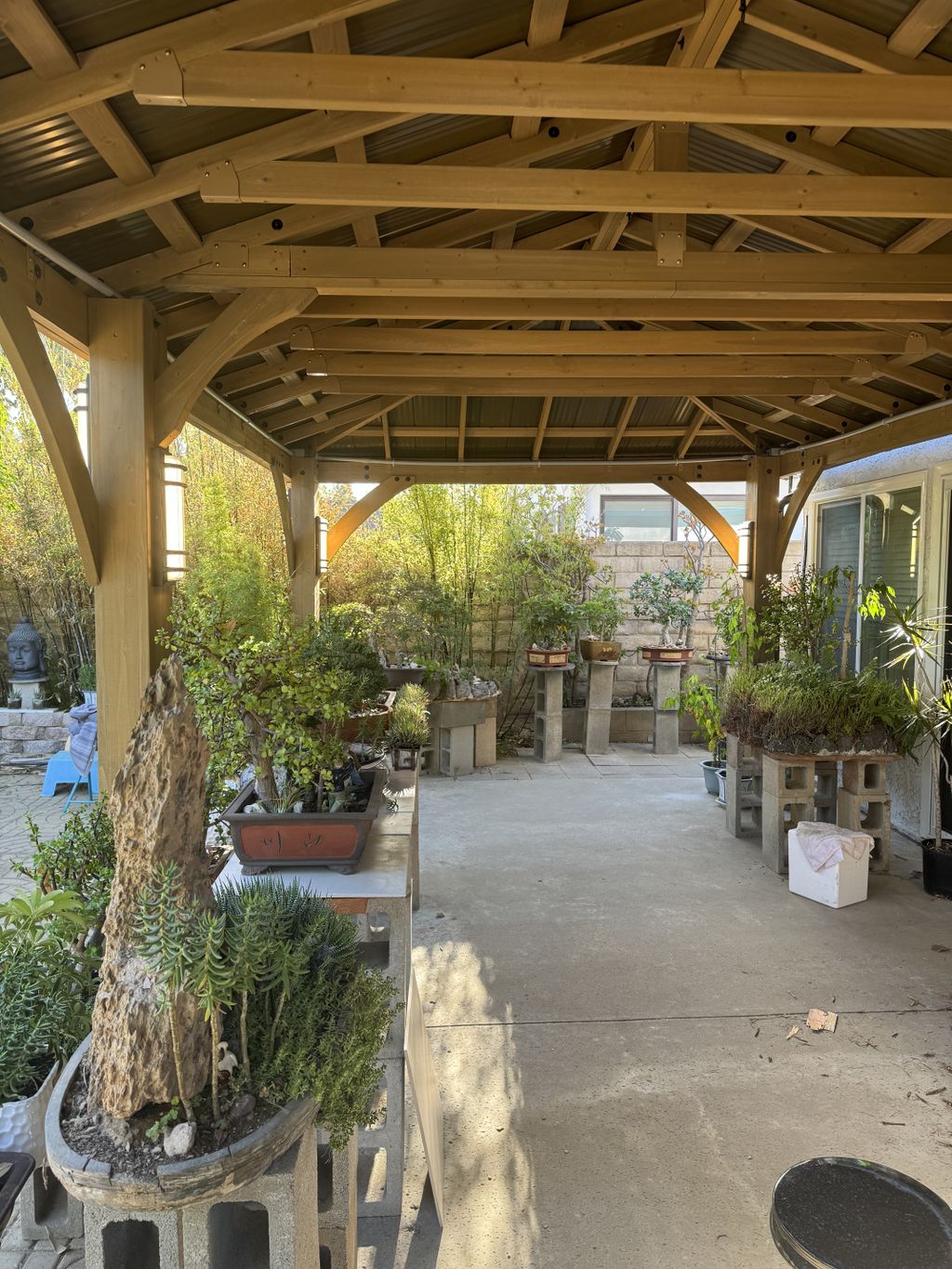 Gutter Cleaning by Construction Hub in Los Angeles