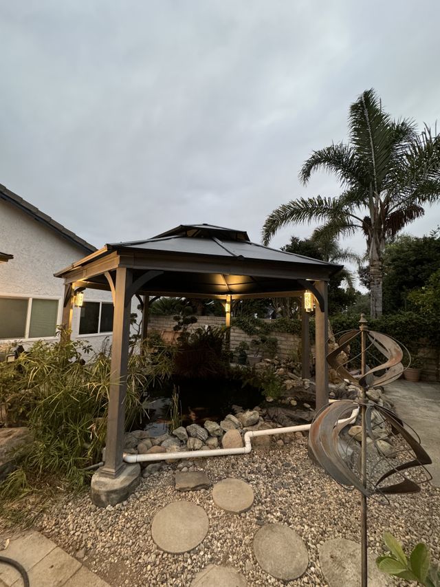 Gutter Cleaning by Construction Hub in Los Angeles