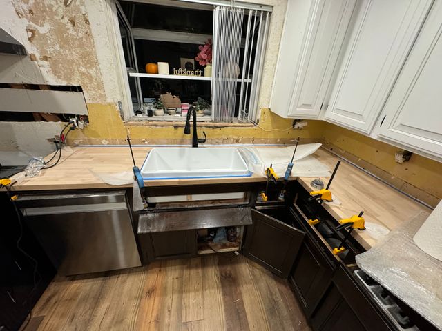 Cabinet Installation & Repair by Construction Hub in Los Angeles